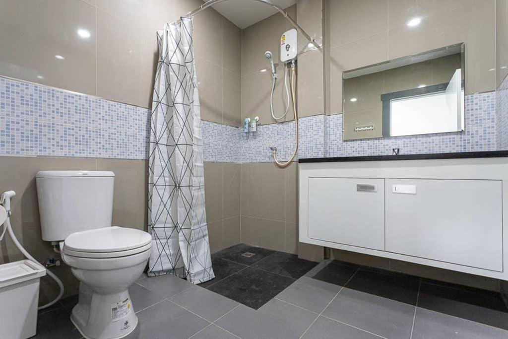 P1 Silom Pan Large Room Full Kitchen Wifi 4-6Pax Bangkok Ngoại thất bức ảnh